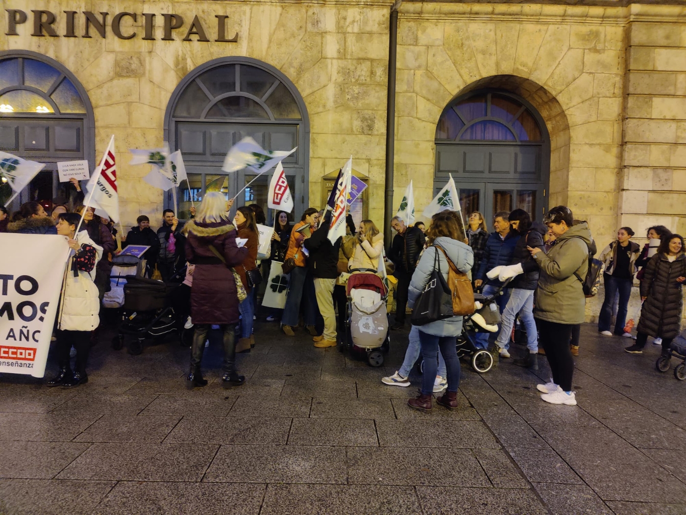 Concentracion Convenio Infantil Burgos 15 de noviembre 2