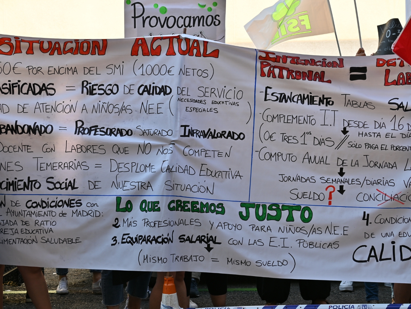 Madrid Comunidad Madrid FSIE concentración 22 de junio 2023 Infantil pancarta